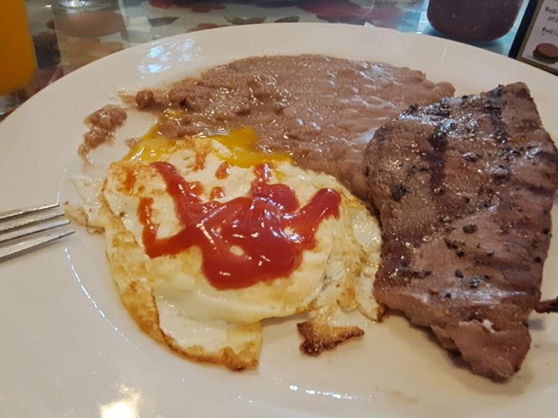Omelette Inn food